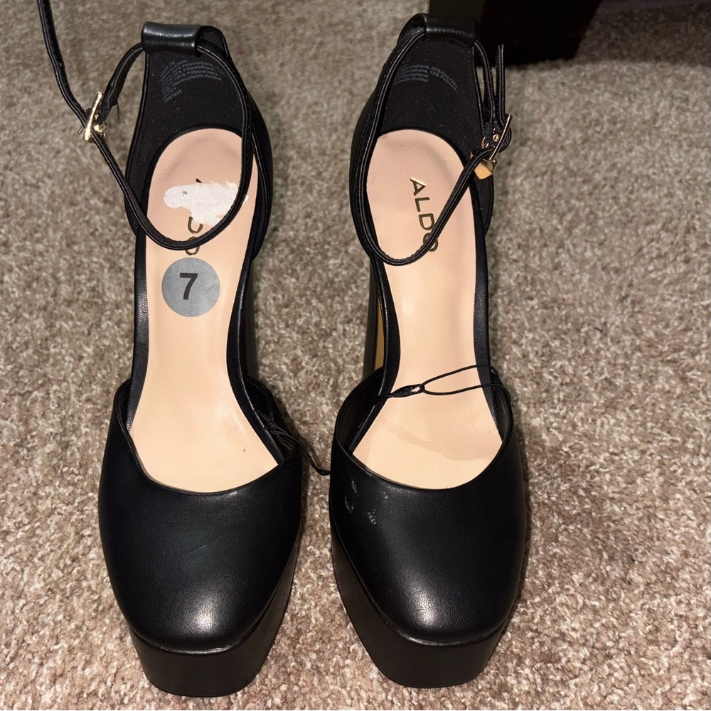 Aldo Elegant Black Platform Heels Size 7